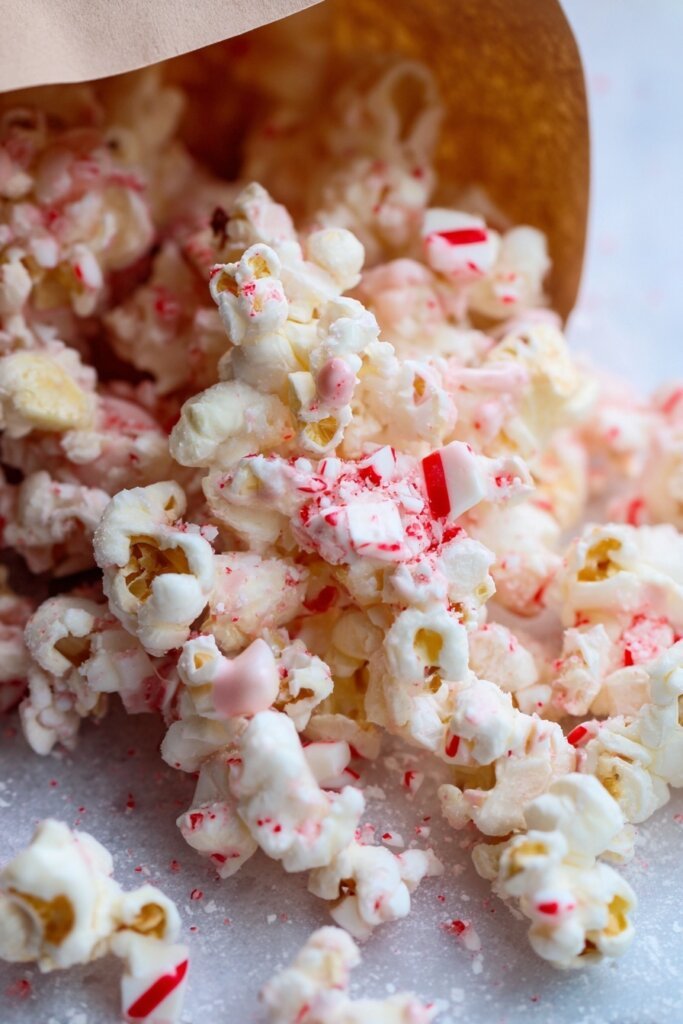 Peppermint White Chocolate Popcorn Mix