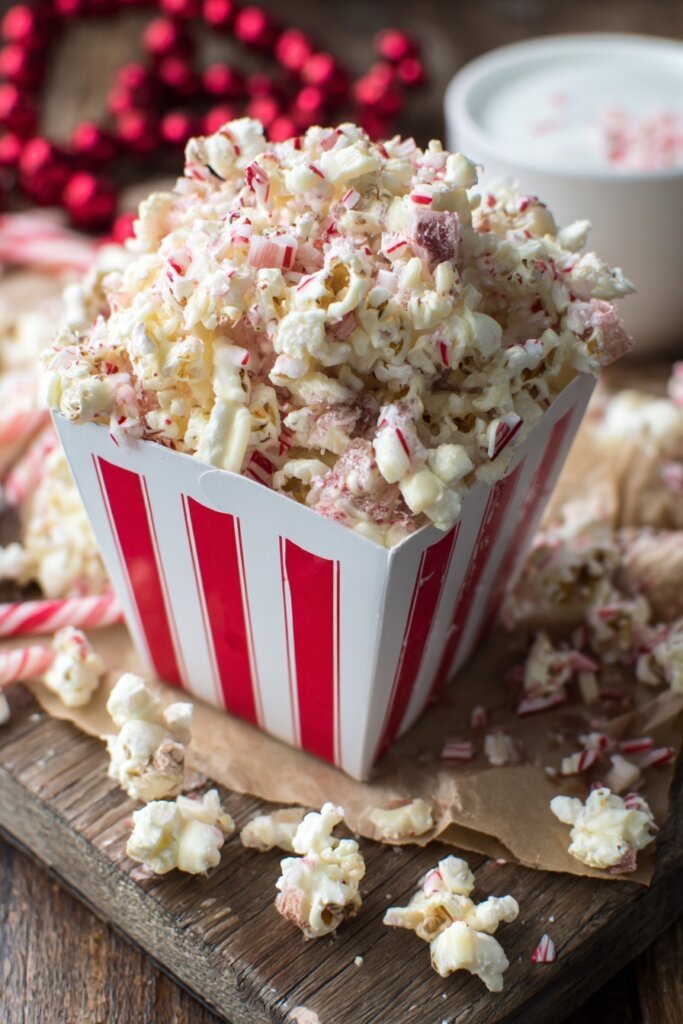 Peppermint White Chocolate Popcorn Mix